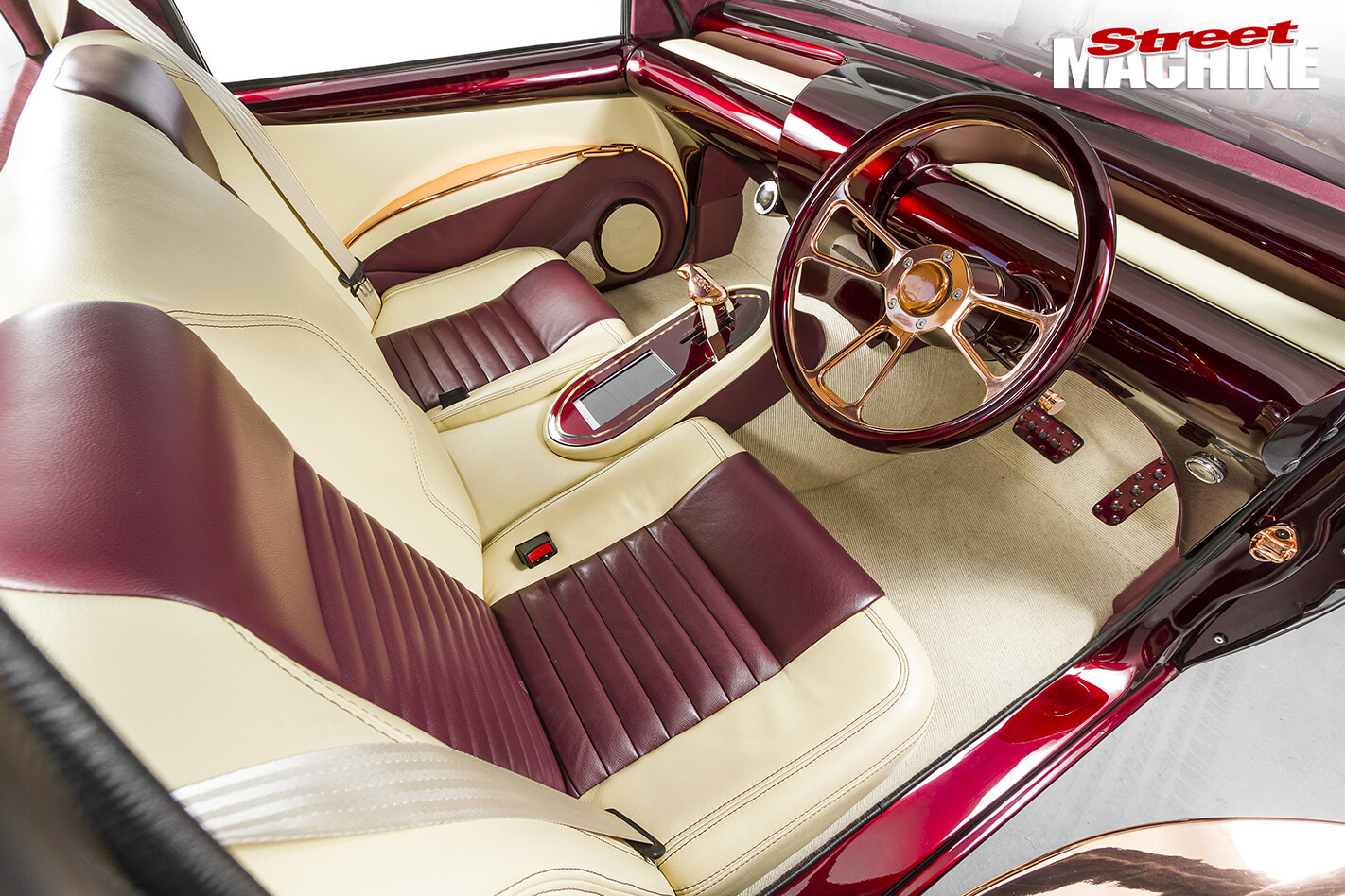Holden -Rodeo -slammed -interior