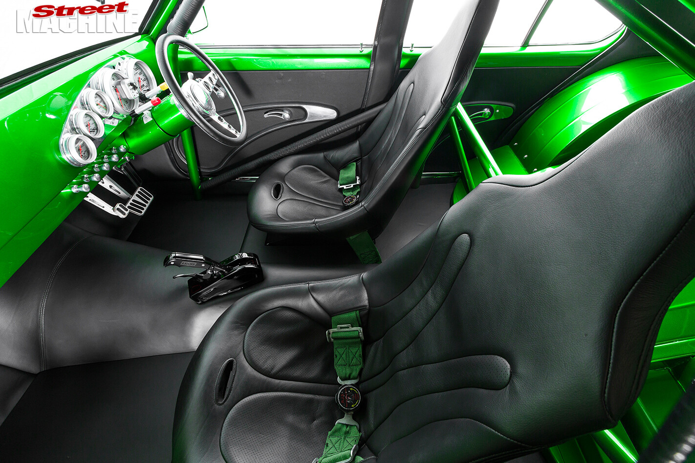 Holden -Torana -interior -front -2