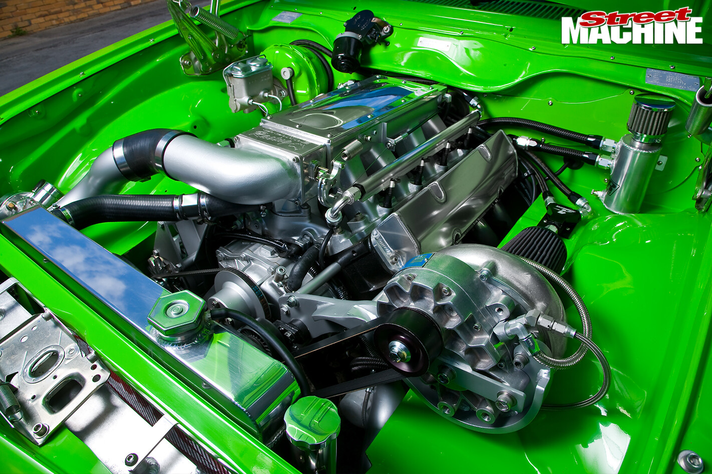 Holden -Torana -LX-Hatch -front -engine -detail -2