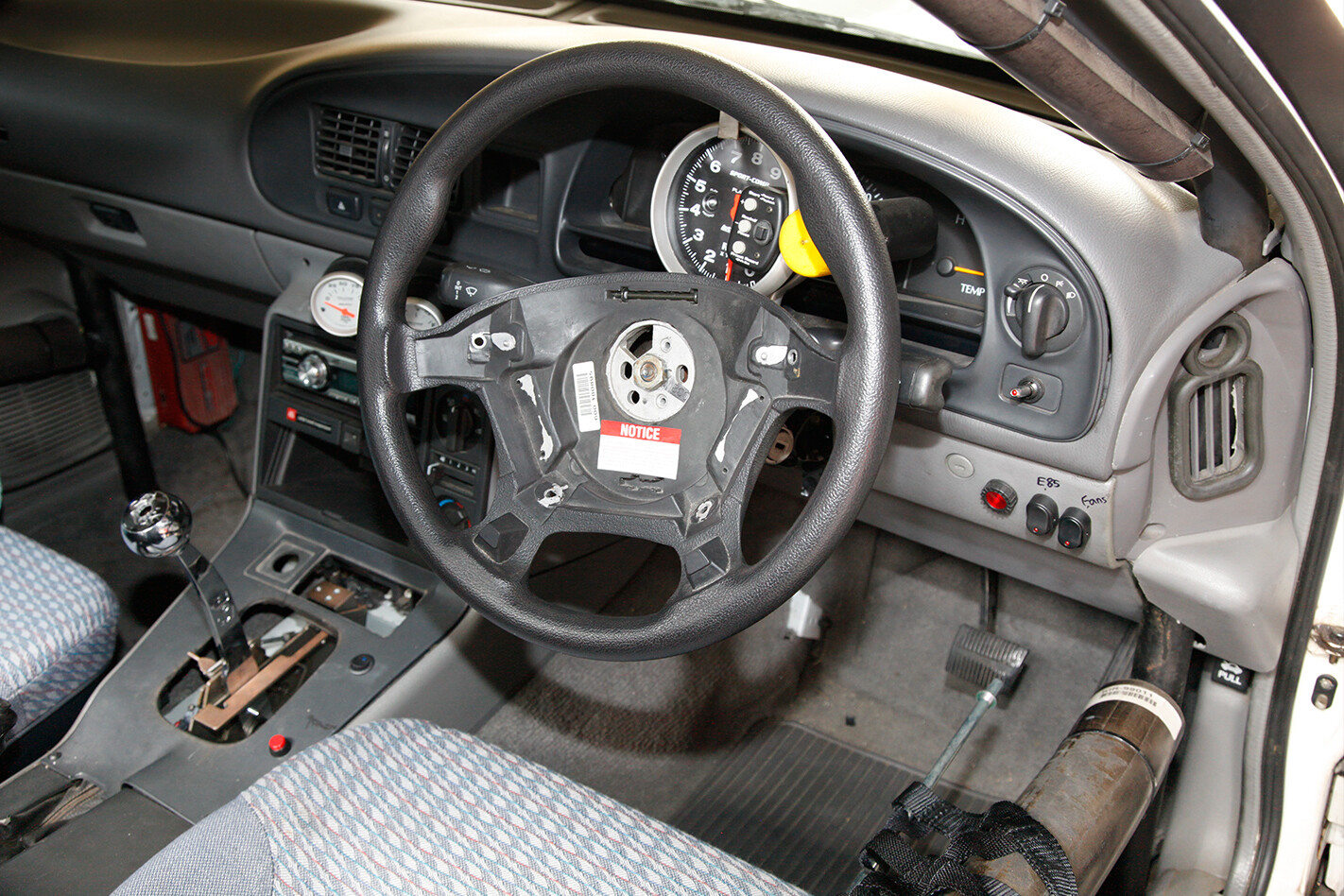 Holden VR ute dash