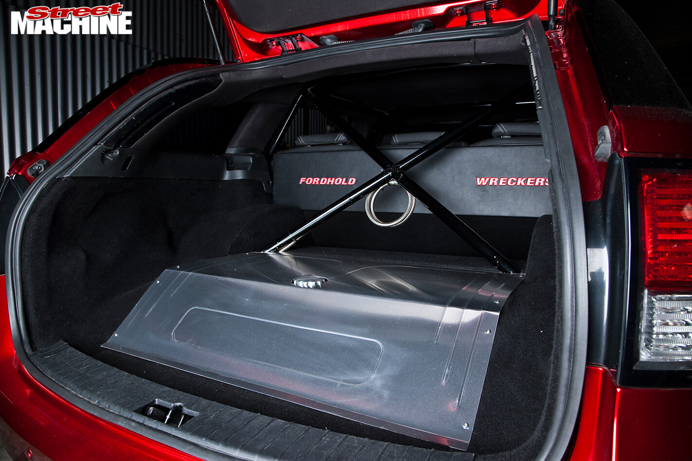 Holden -VE-commodore -wagon -boot