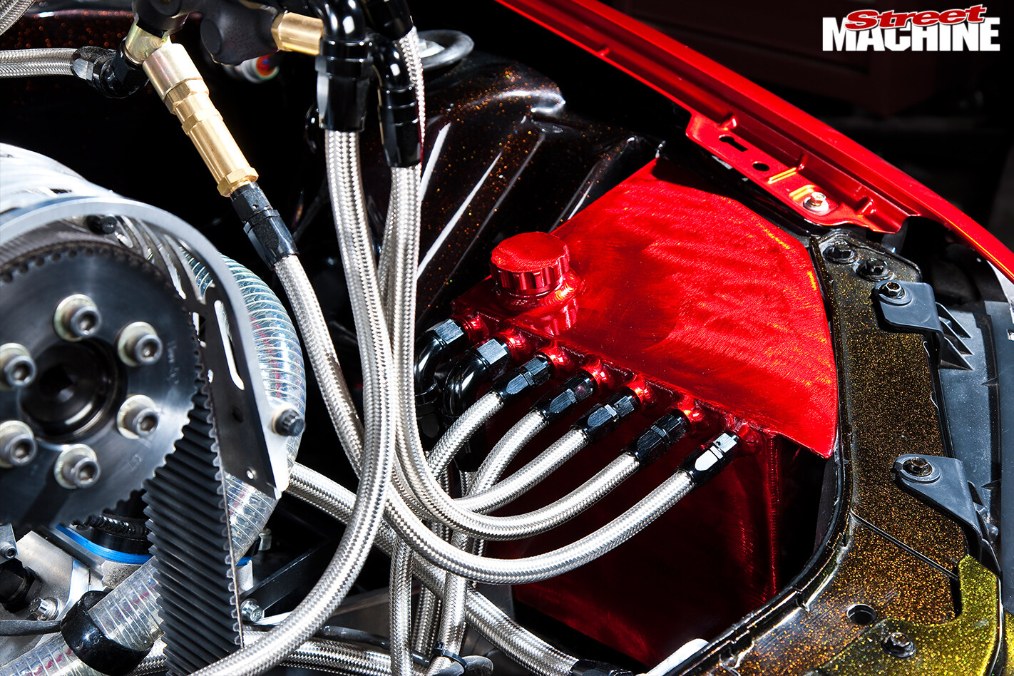 Holden -VE-commodore -wagon -engine -detail