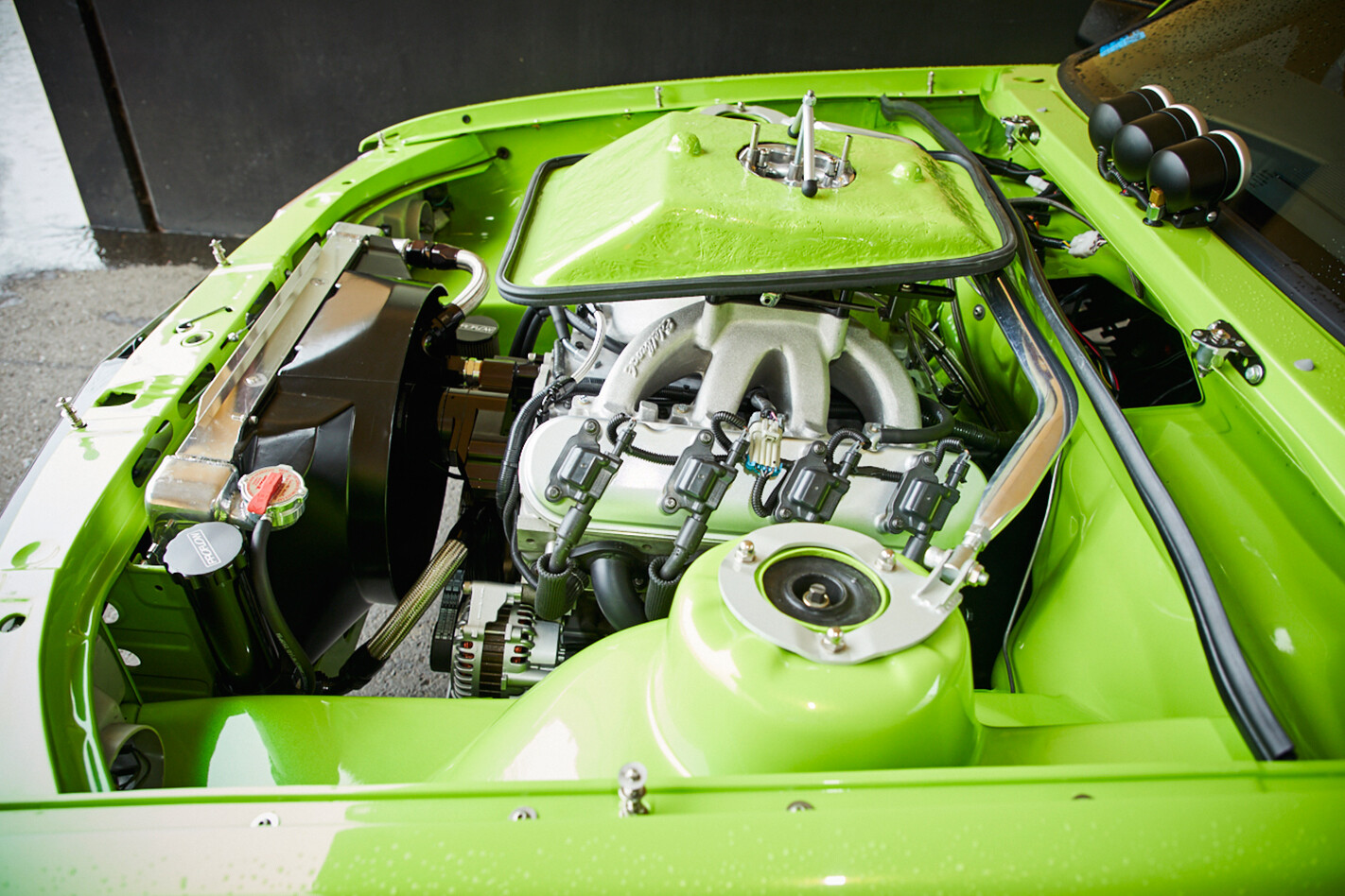 VH Vacationer engine bay