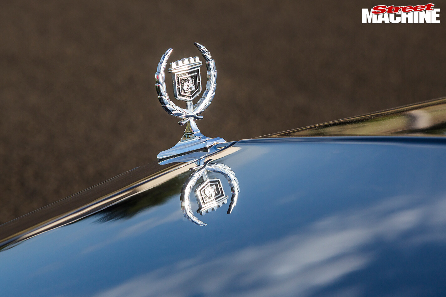HOlden -WB-ute -bonnet -crest