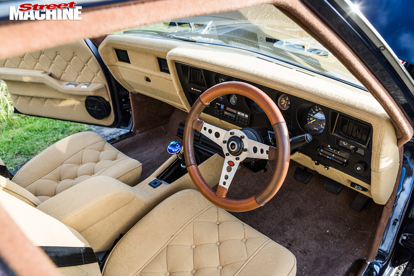 HOlden -WB-ute -interior