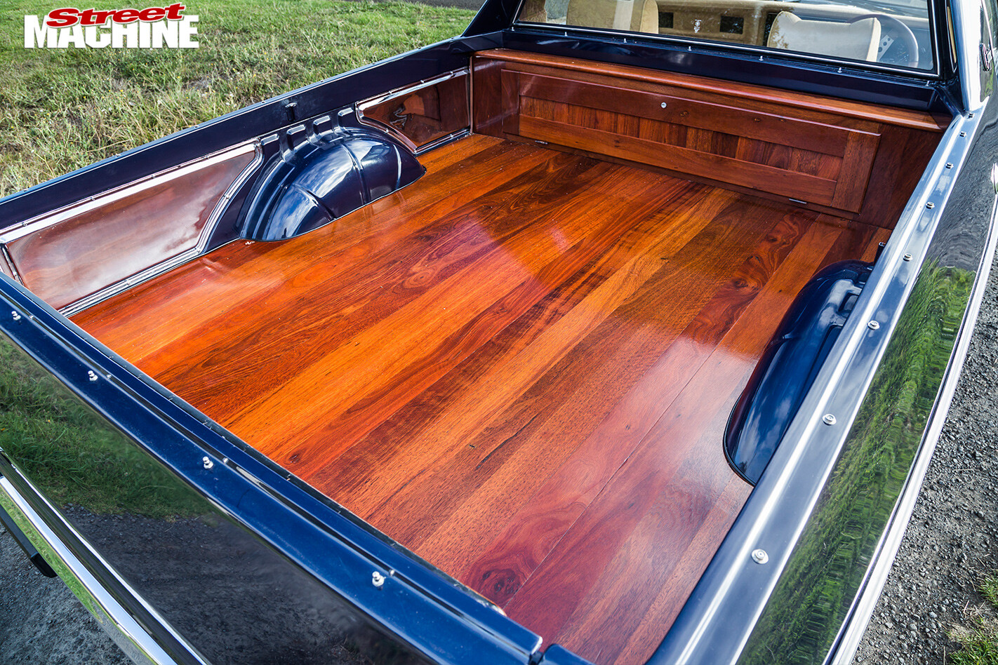 HOlden -WB-ute -rear -tray