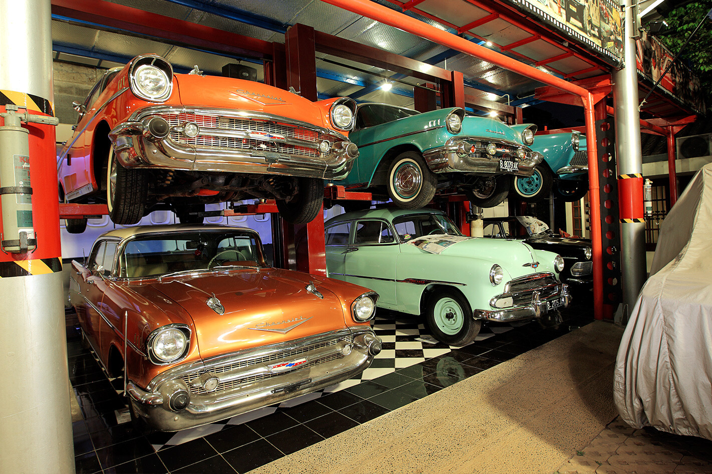 Hauwke's auto gallery