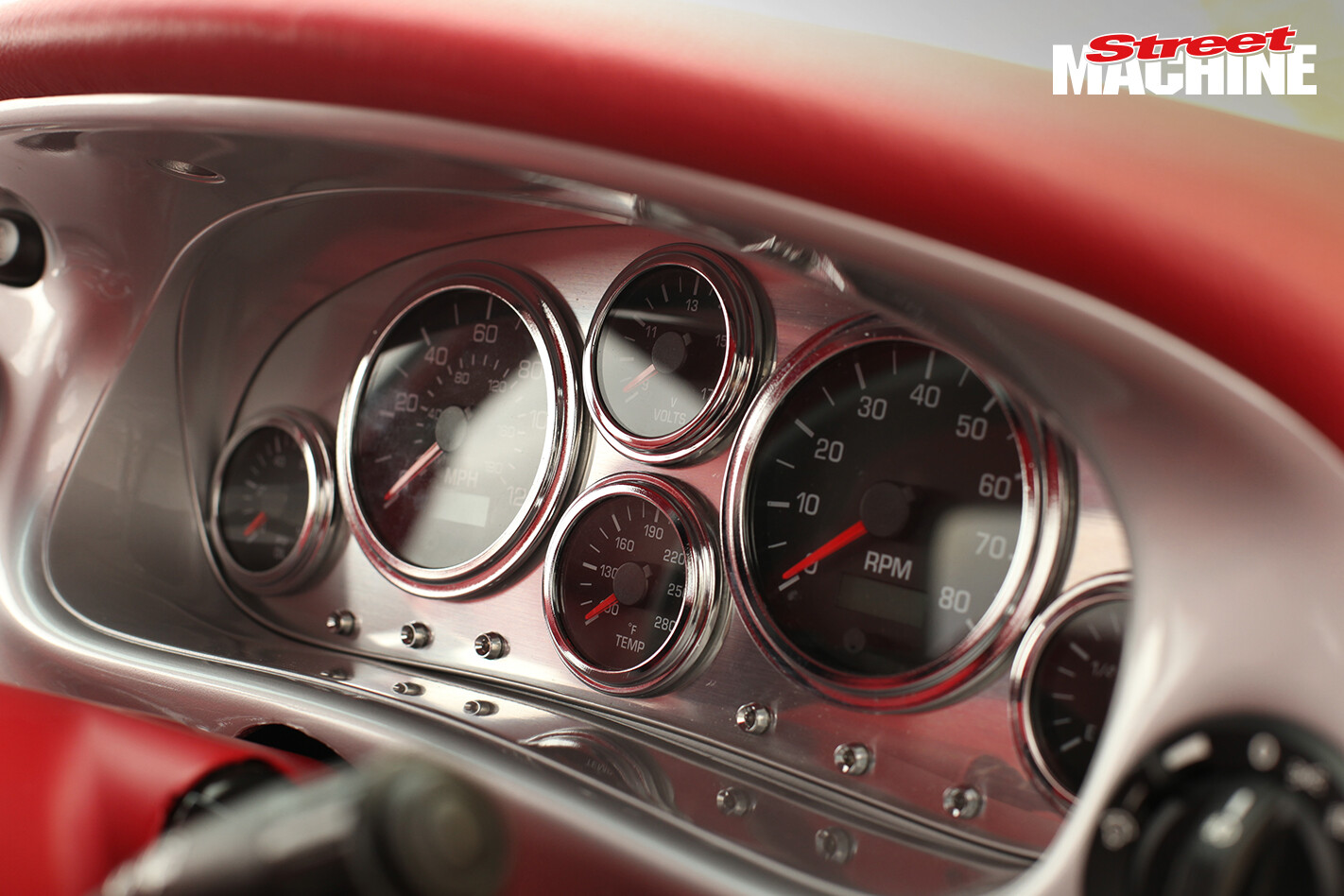 HQ Holden 350 Chev Interior 3