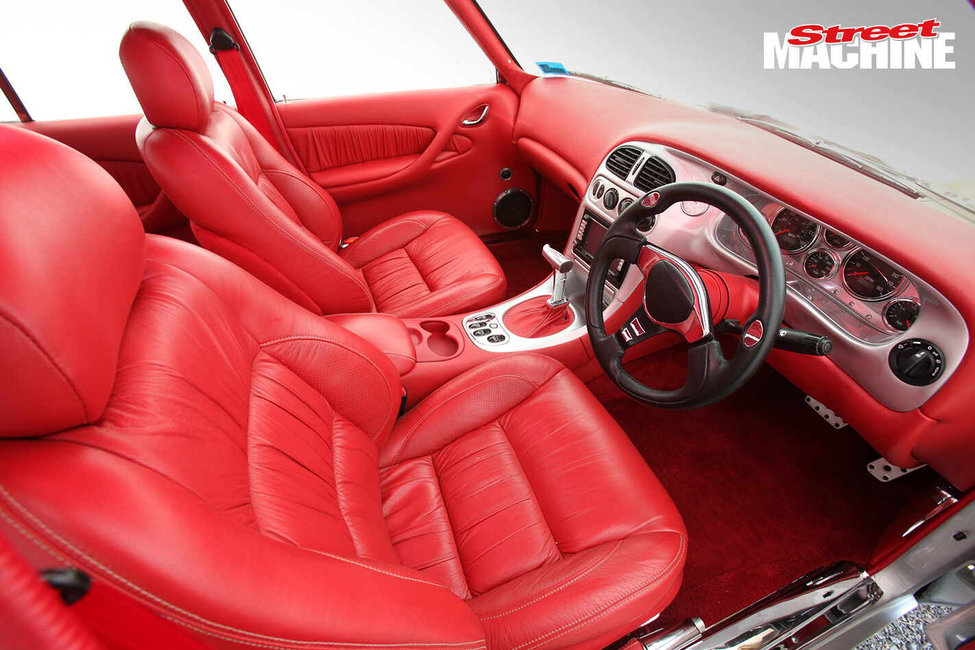 HQ Holden 350 Chev Interior 4