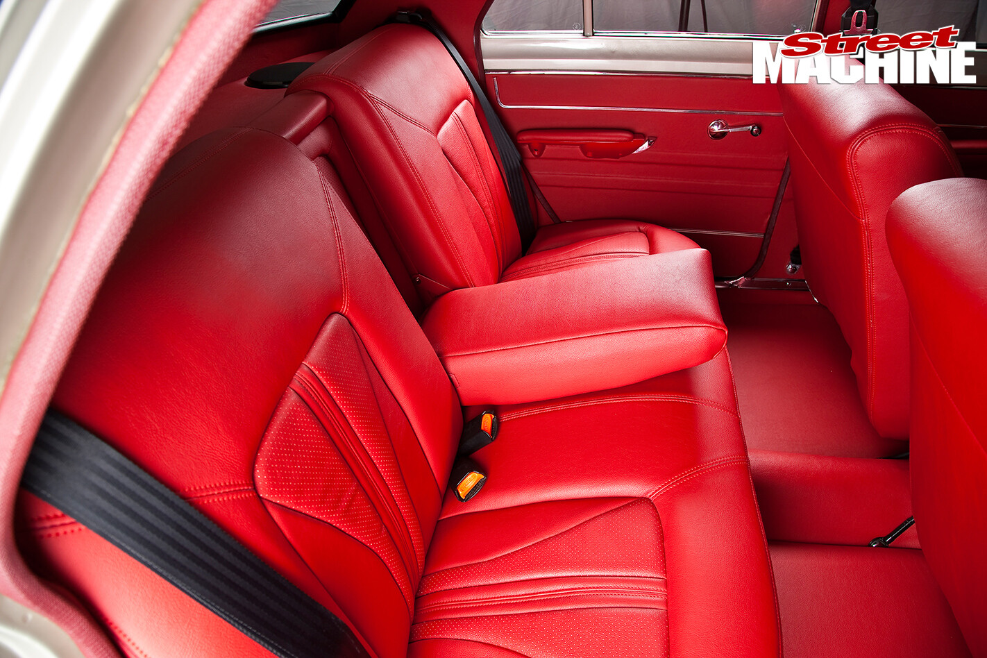 HR-Holden -interior -rear