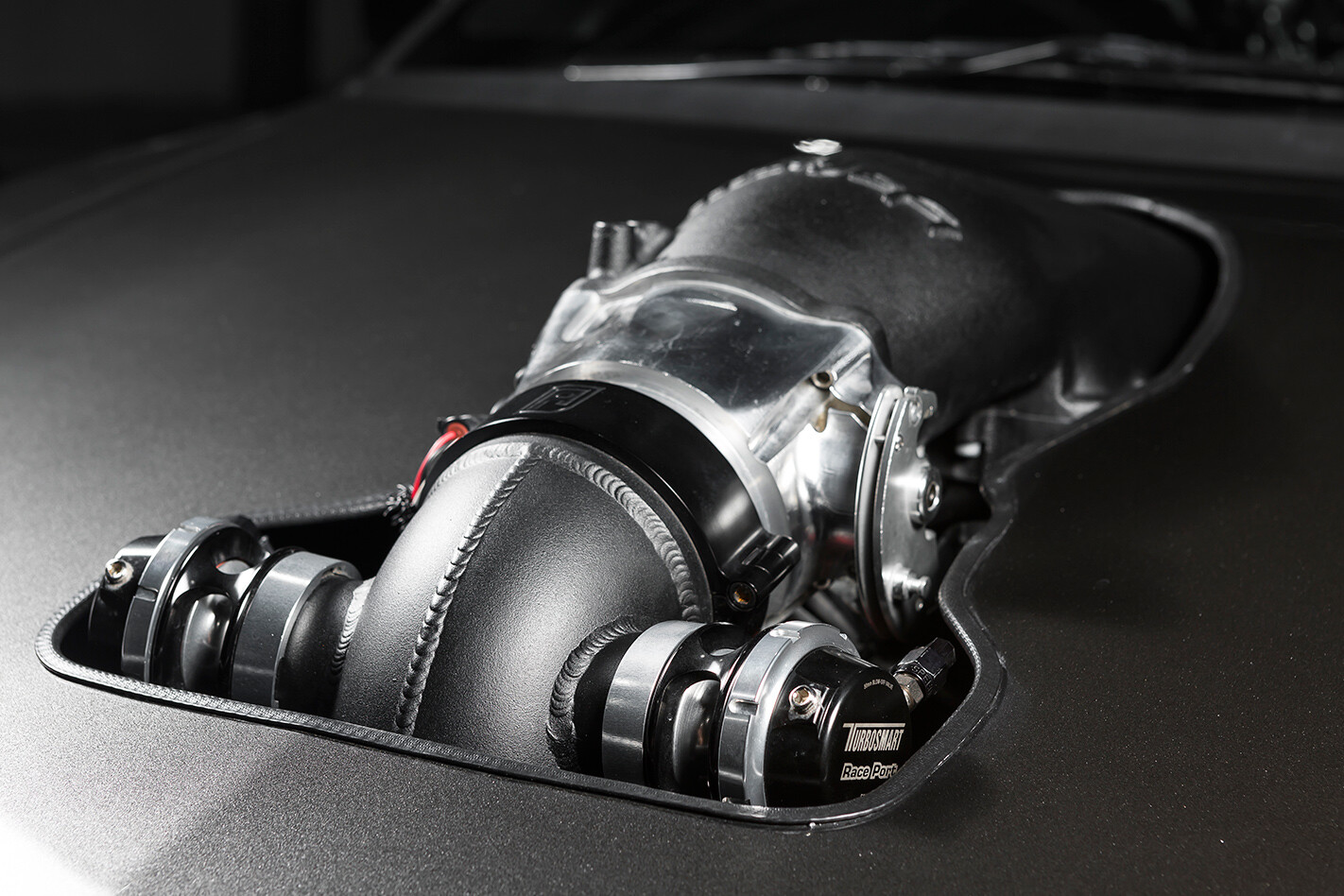 HSV Grange bonnet cutout