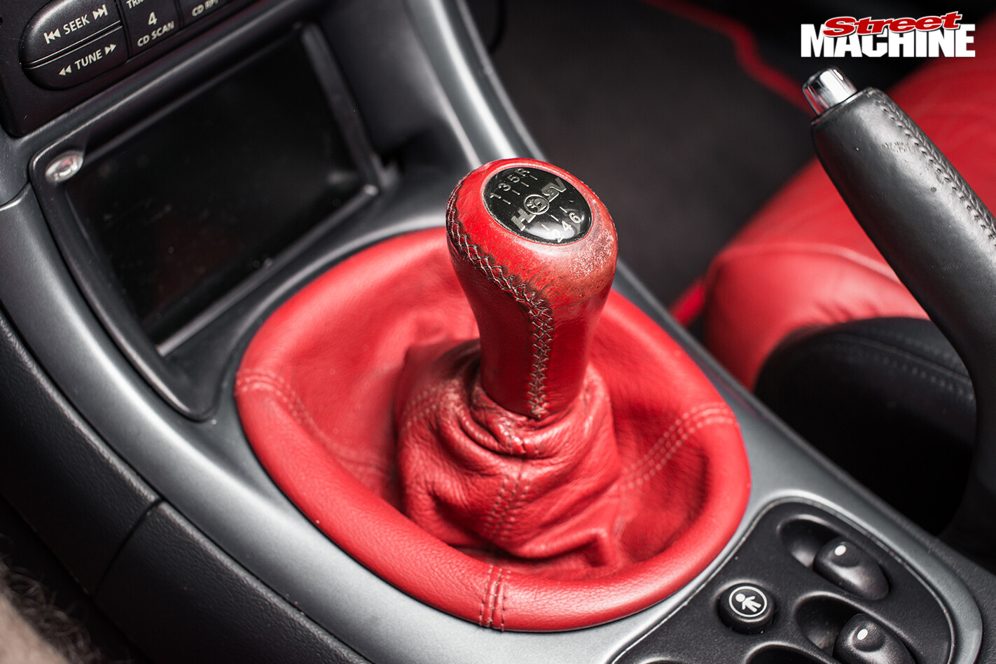 Hsv -gts -vt II-interior -gearstick