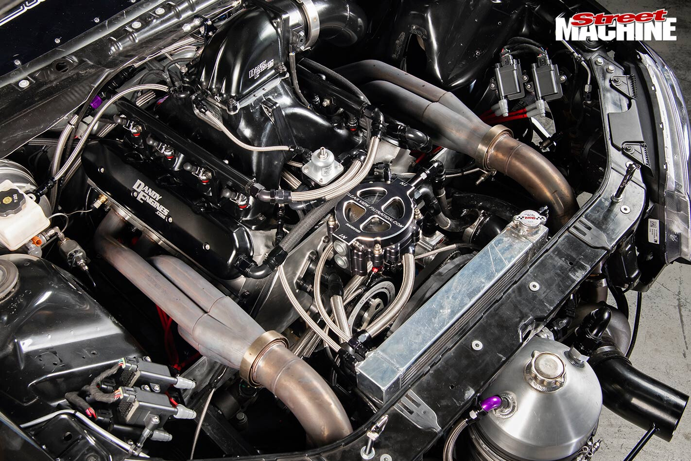 HSV VF ute engine bay