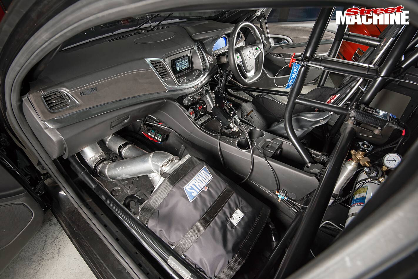 HSV VF ute interior