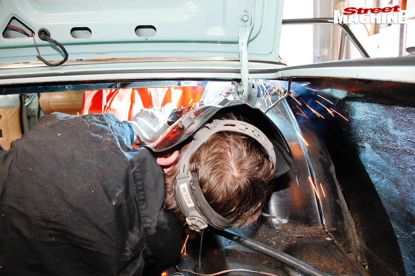 Installing -seta -belts -13