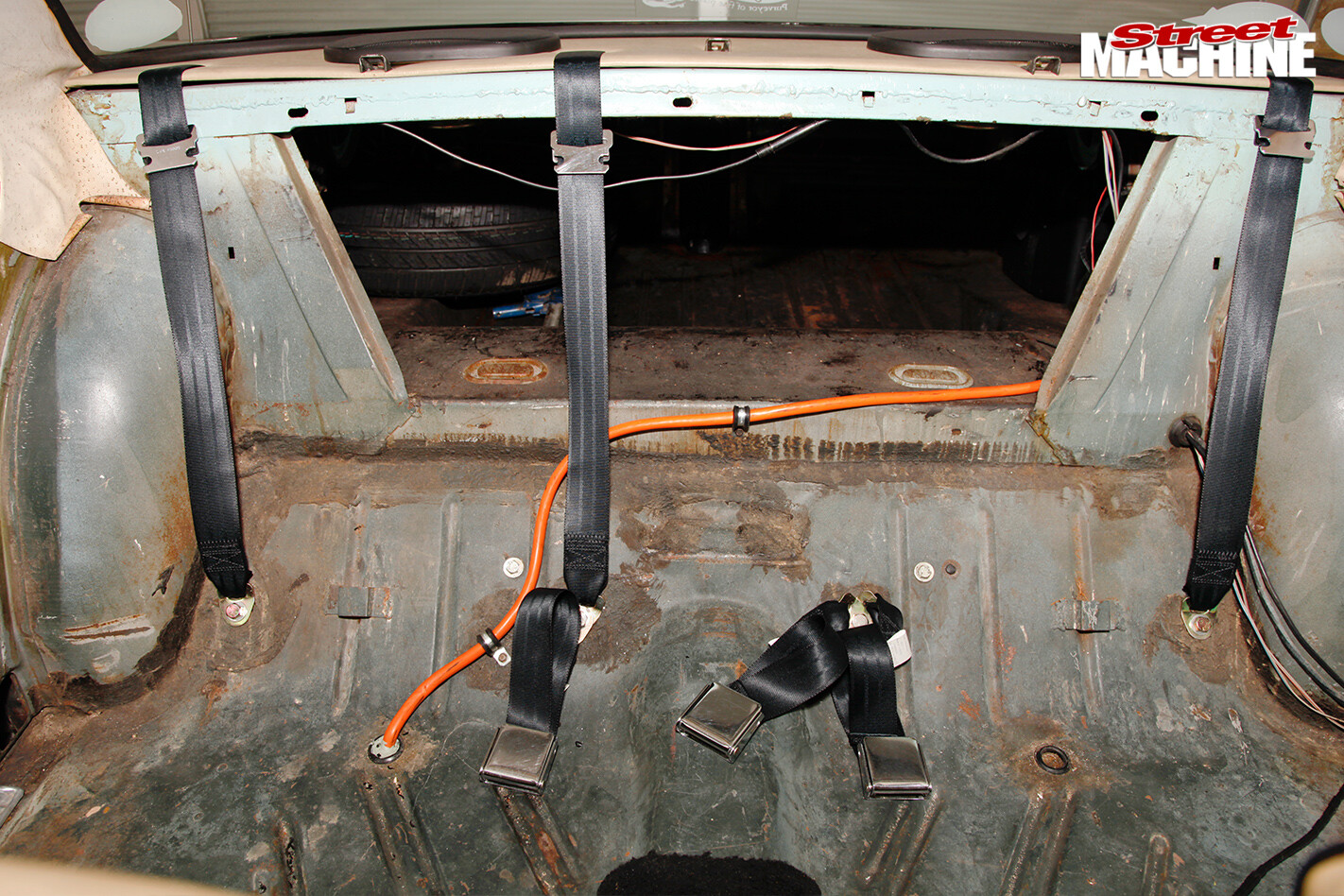 Installing -seta -belts -19