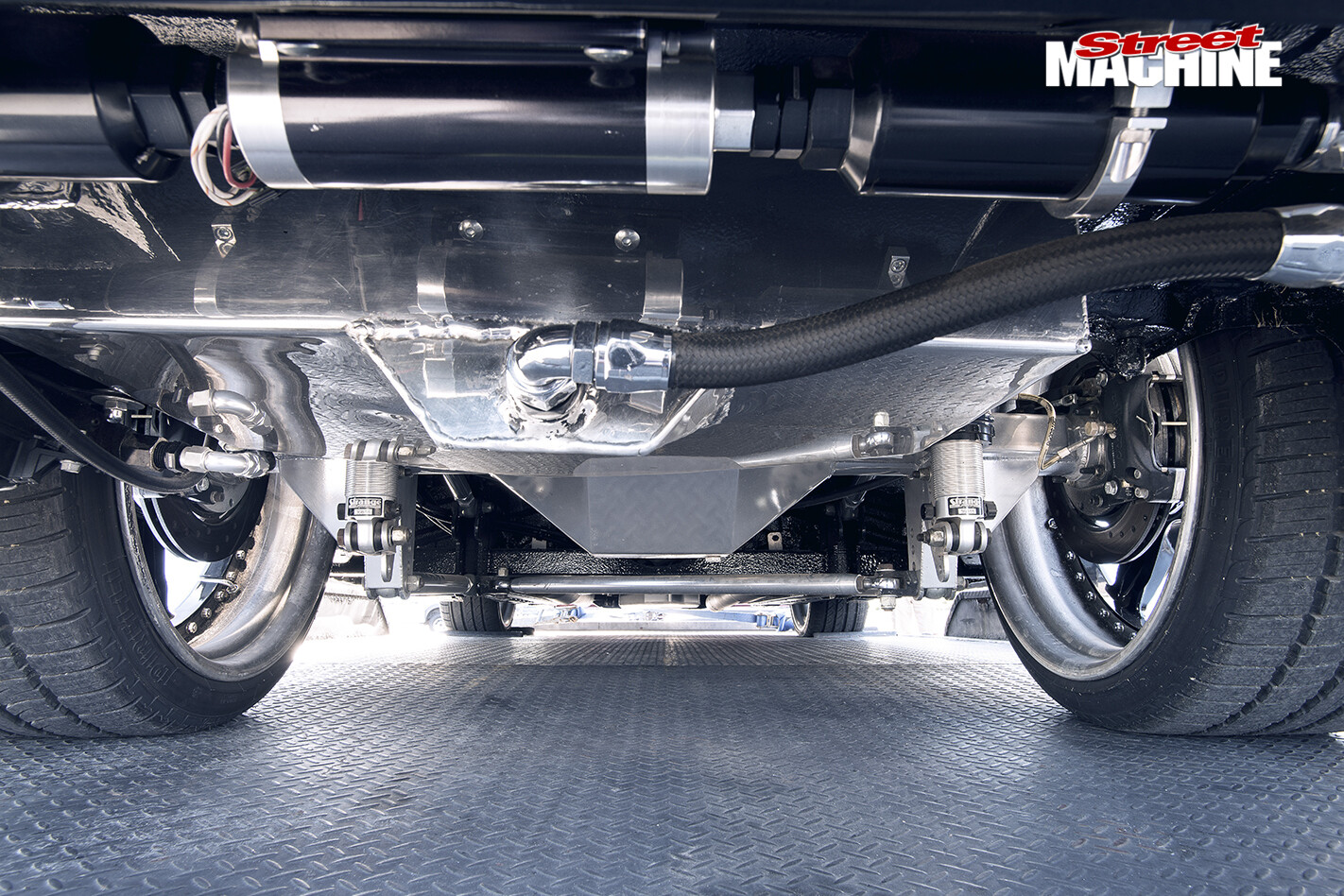 Lexus -IS200-undercarriage