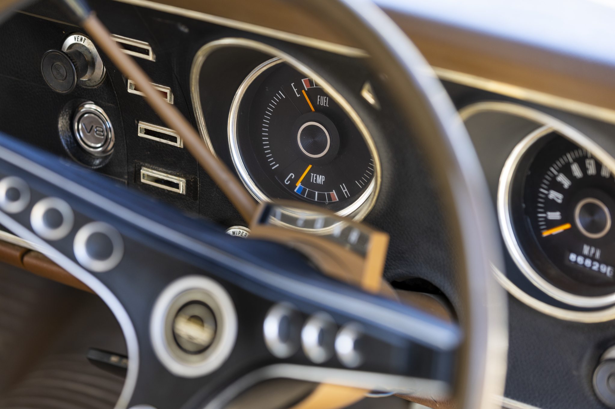 Street Machine Features Lorella Burns Ford Xw Wagon Dash 2
