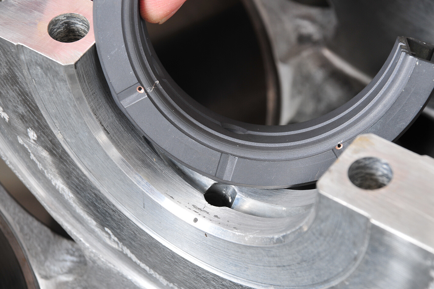 LS engine oil holes
