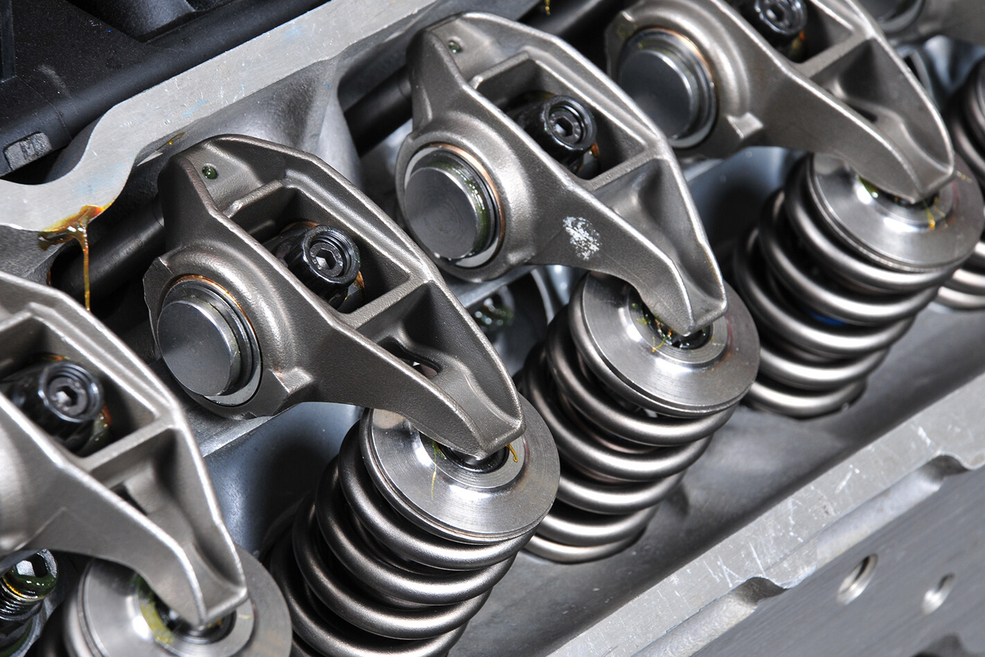 LS engine rocker bearings