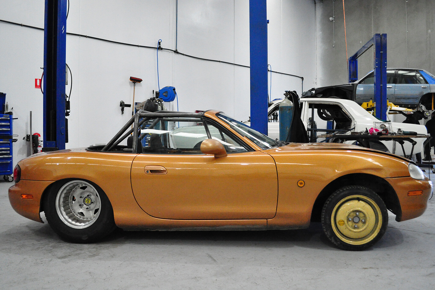 LS1-POWERED-MAZDA-MX5-side