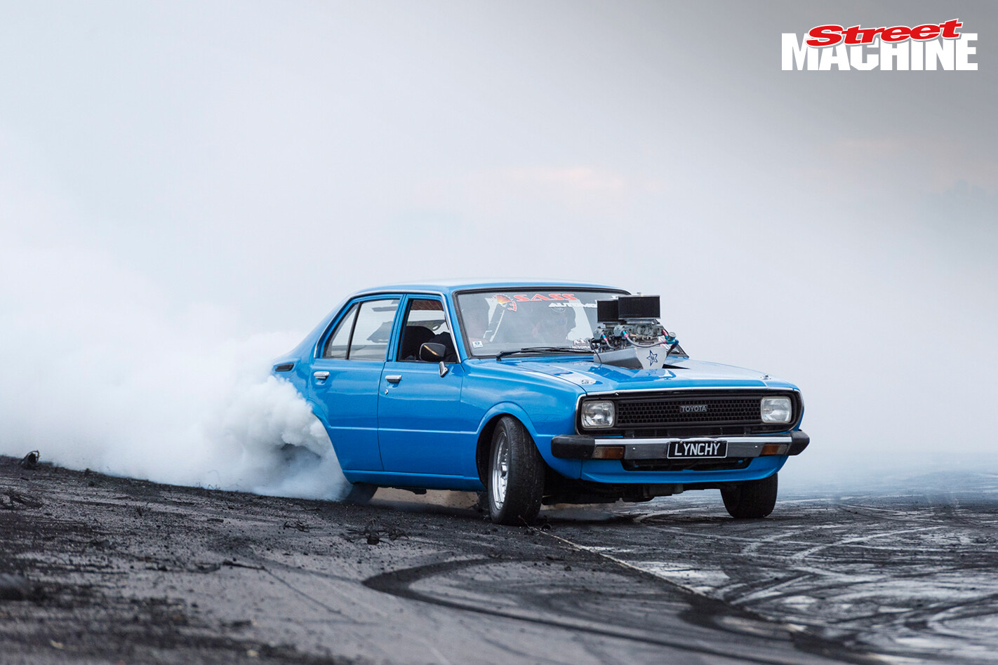 Lynchy V8 Corolla Burnout Steven Loader