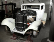 1932 Ford 5-window coupe