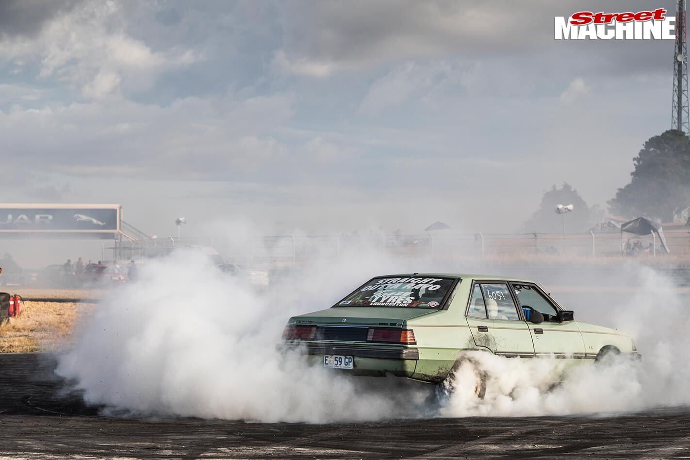 Mitsubishi Sigma at powercruise