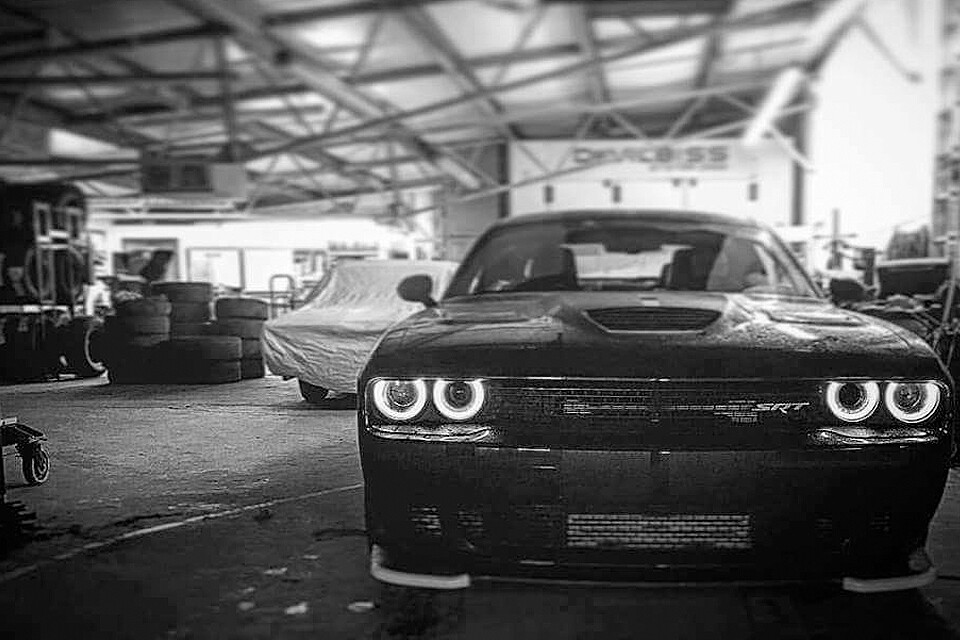 Mopar -52-black -dodge -srt
