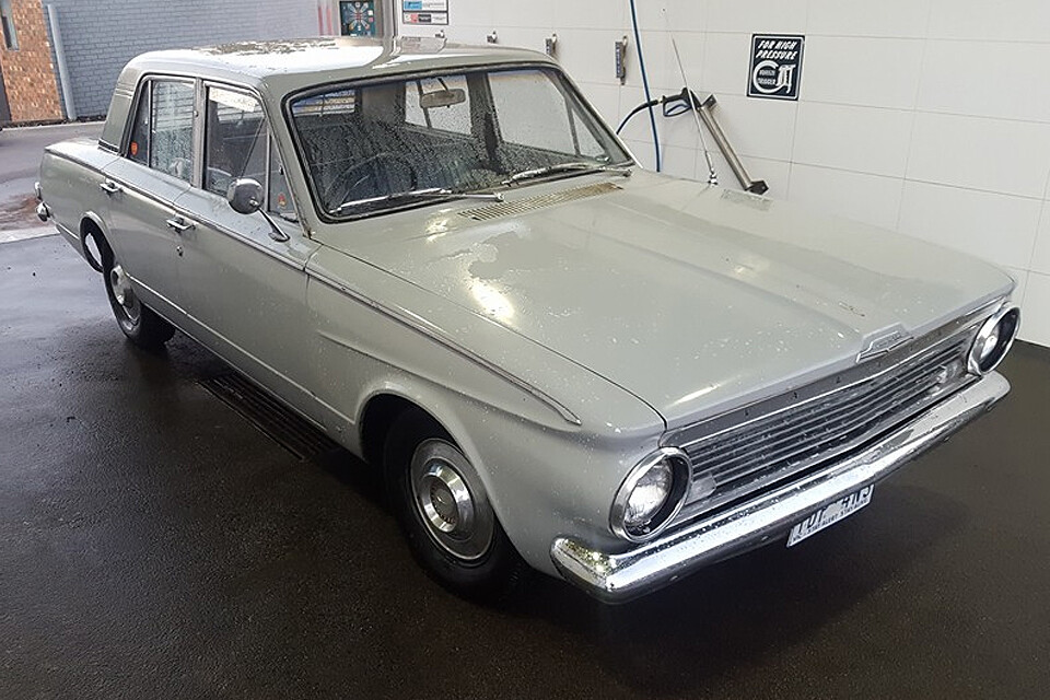 Mopar -52-valiant