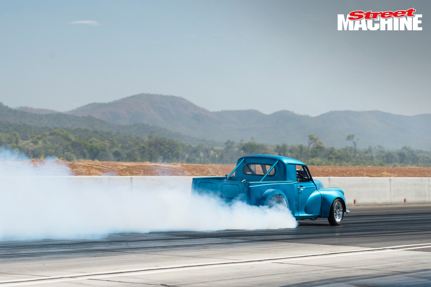 Morris Ute V8 Burnout