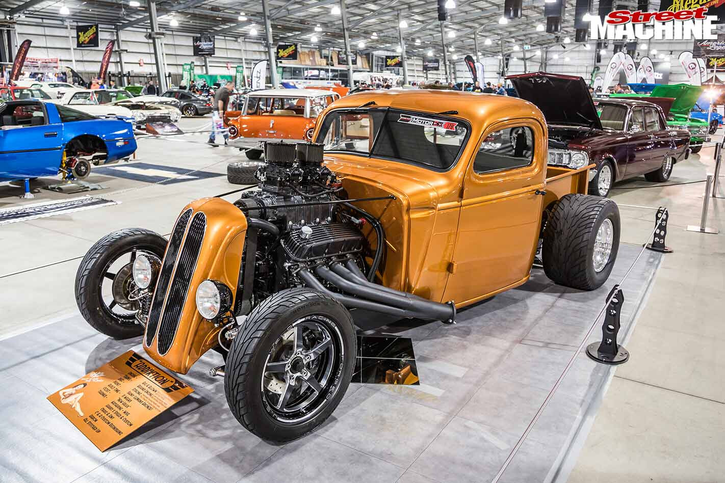 1940 chev pickup at motorex