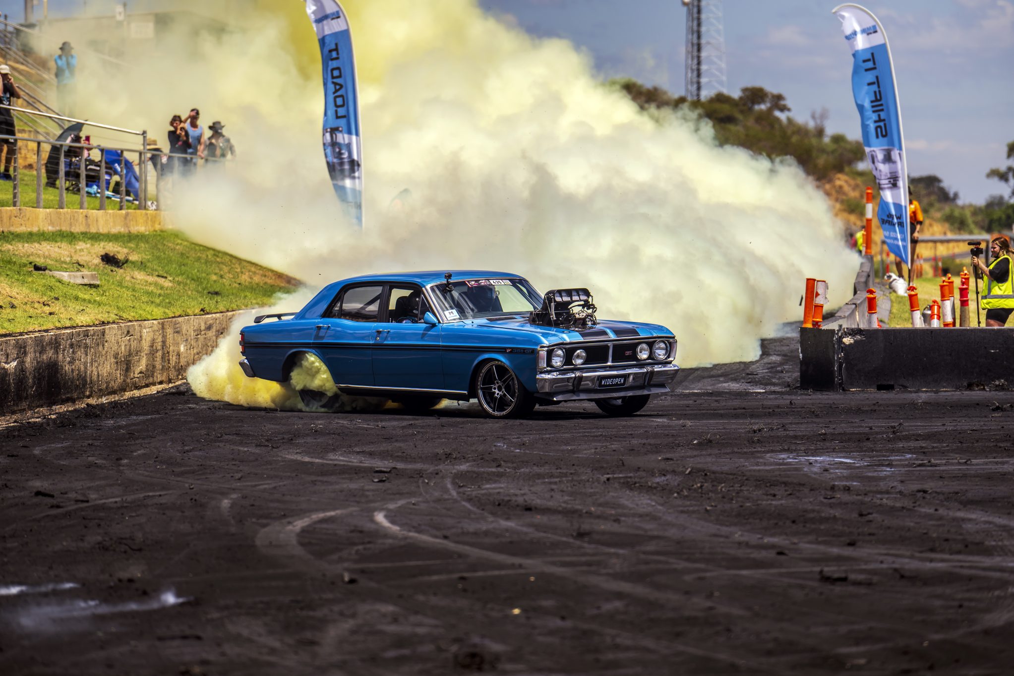 Street Machine Events Motorvation 37 Burnouts Motorvation 37 0238