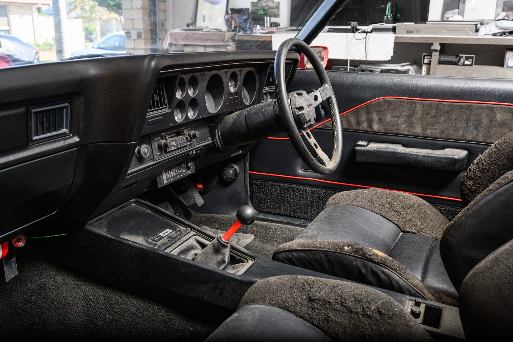Street Machine Features Neil James Eager Maniac Hq Monaro 12