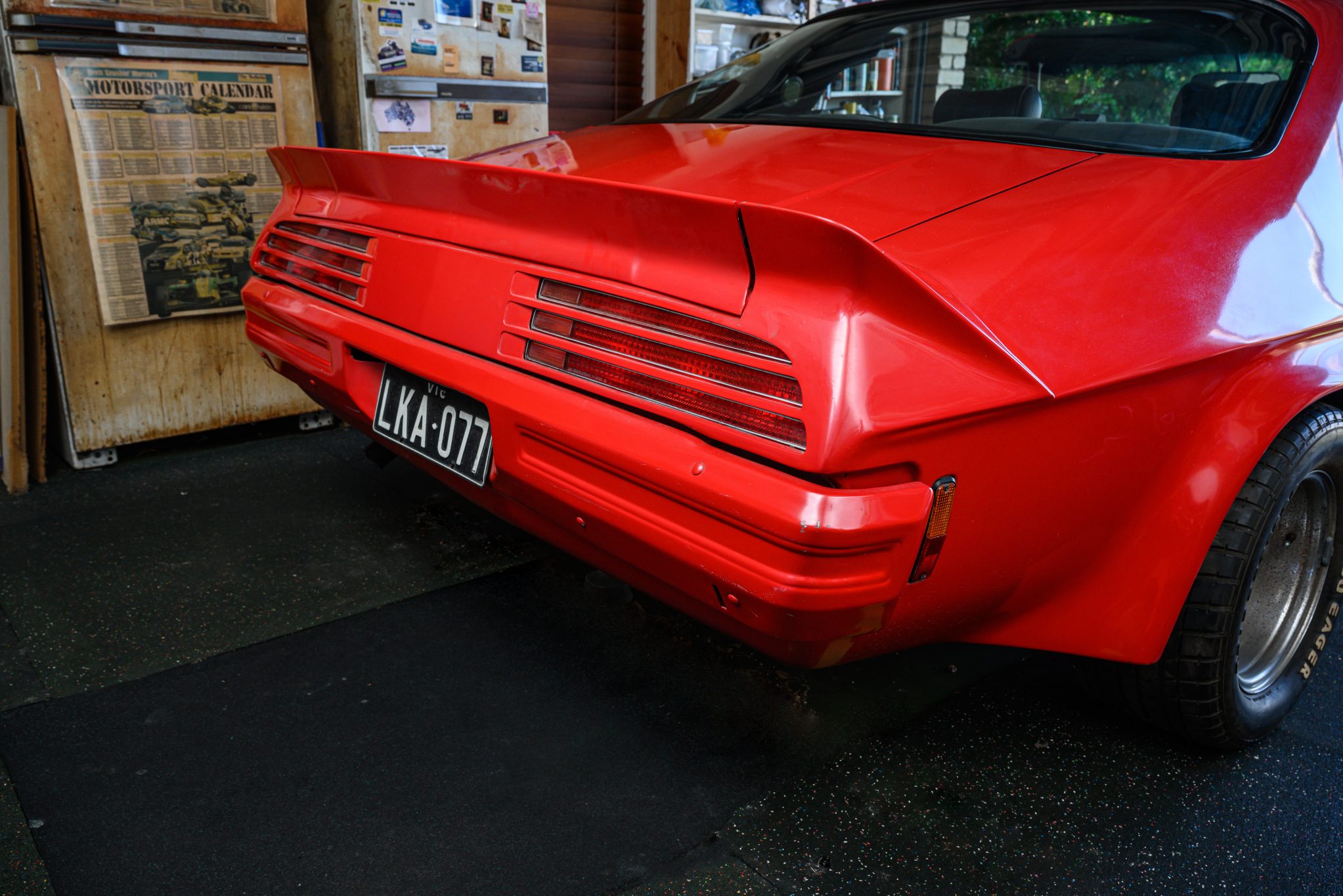Street Machine Features Neil James Eager Maniac Hq Monaro 6