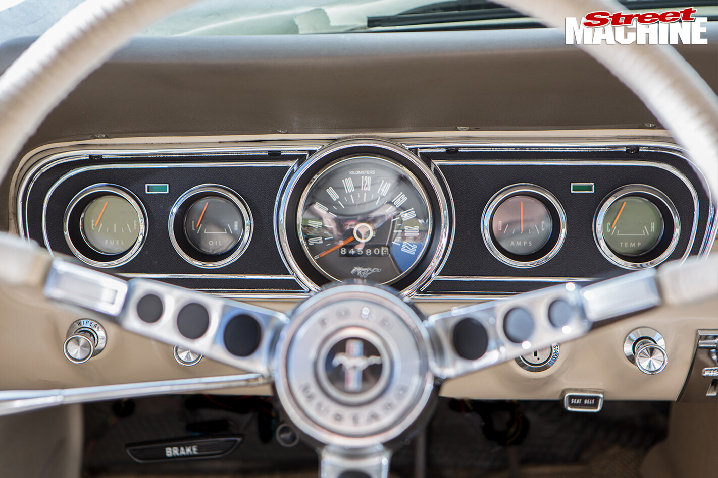 Nicole -Bridge -1966-Mustang -dash