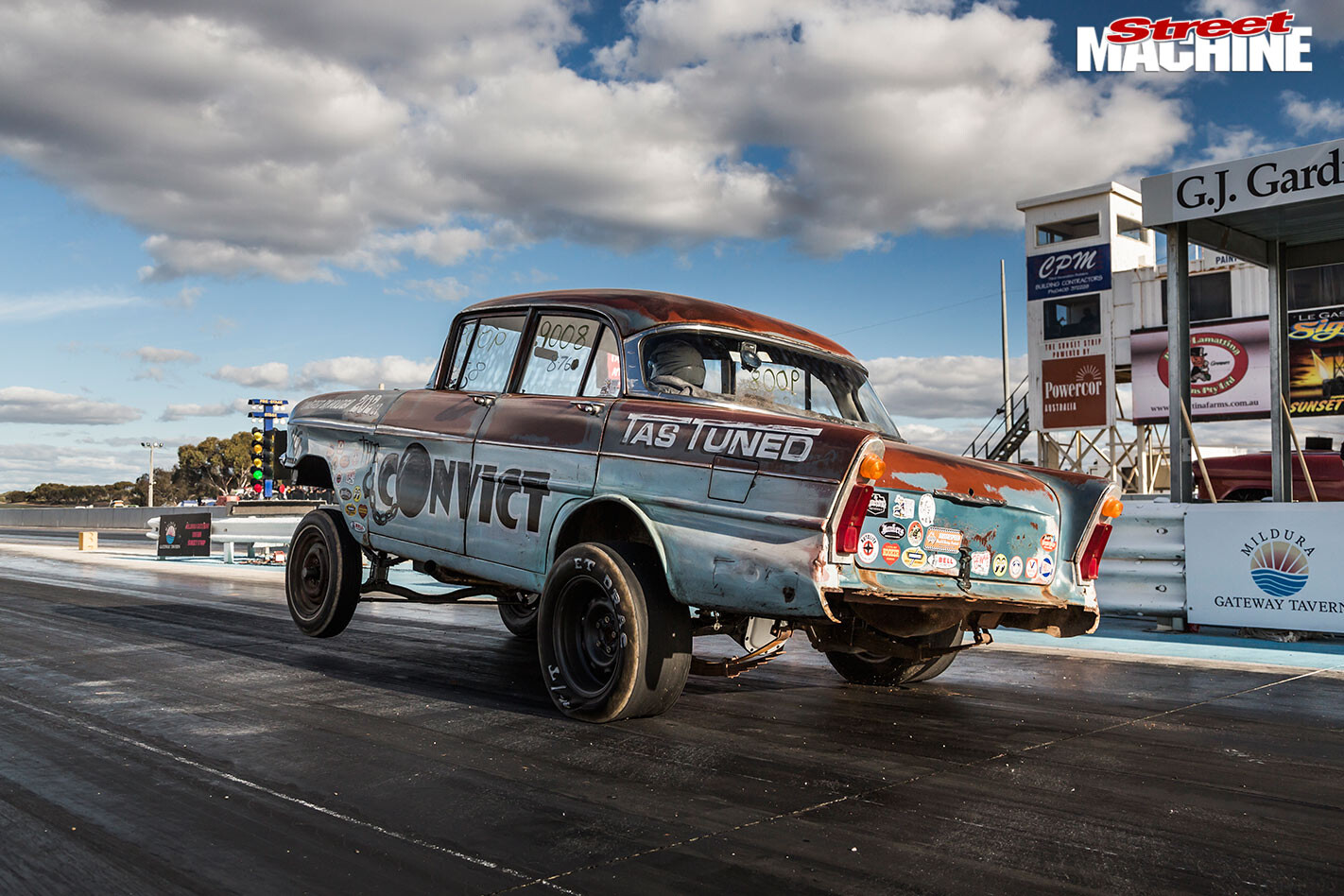 1959 Vauxhall Victor gasser