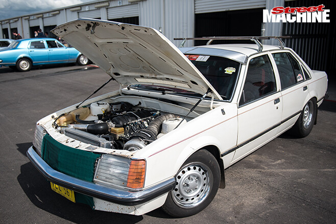Performance car mania white holden l series VC commodore sleeper