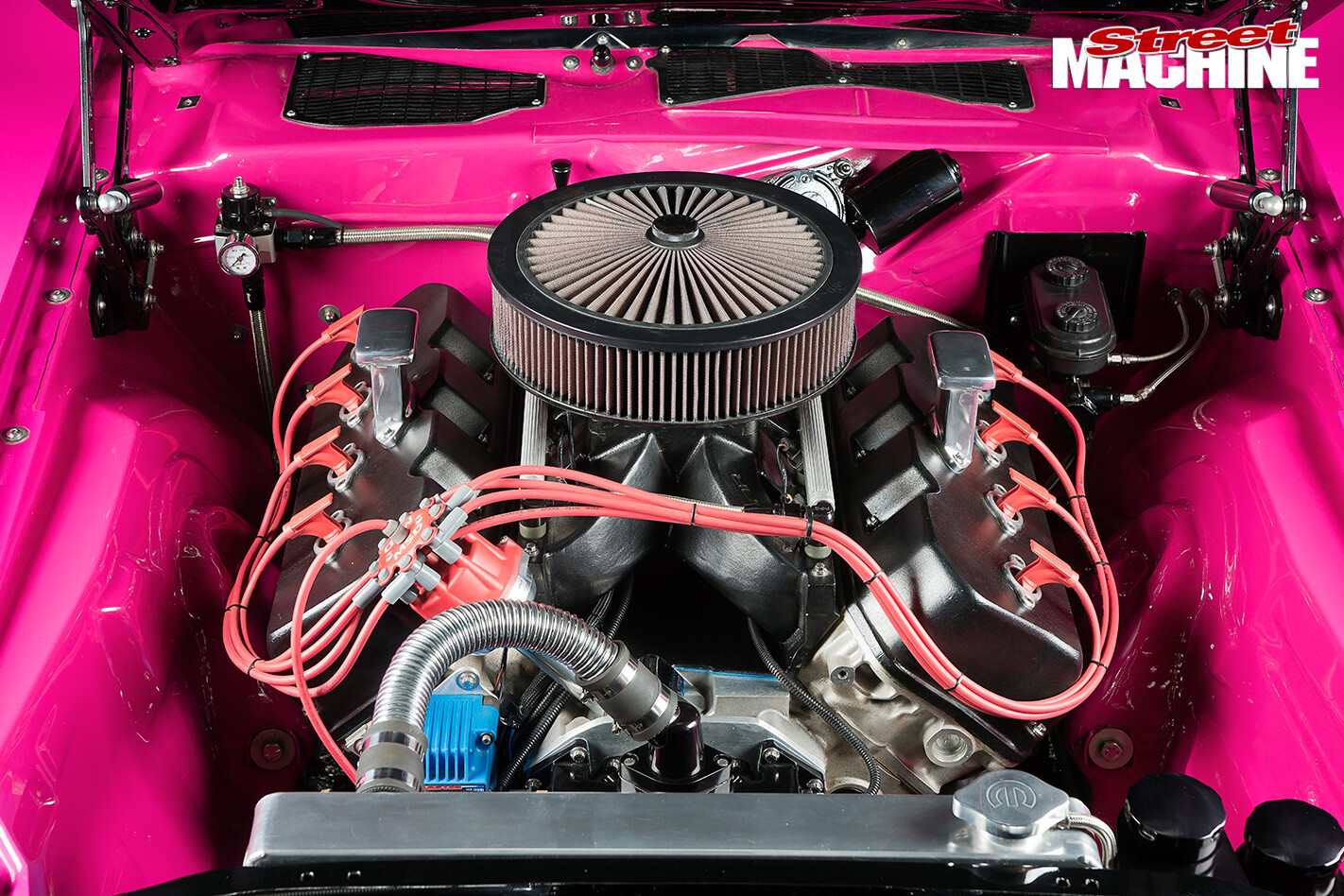 PINK-1970-DODGE-CHALLENGER-engine