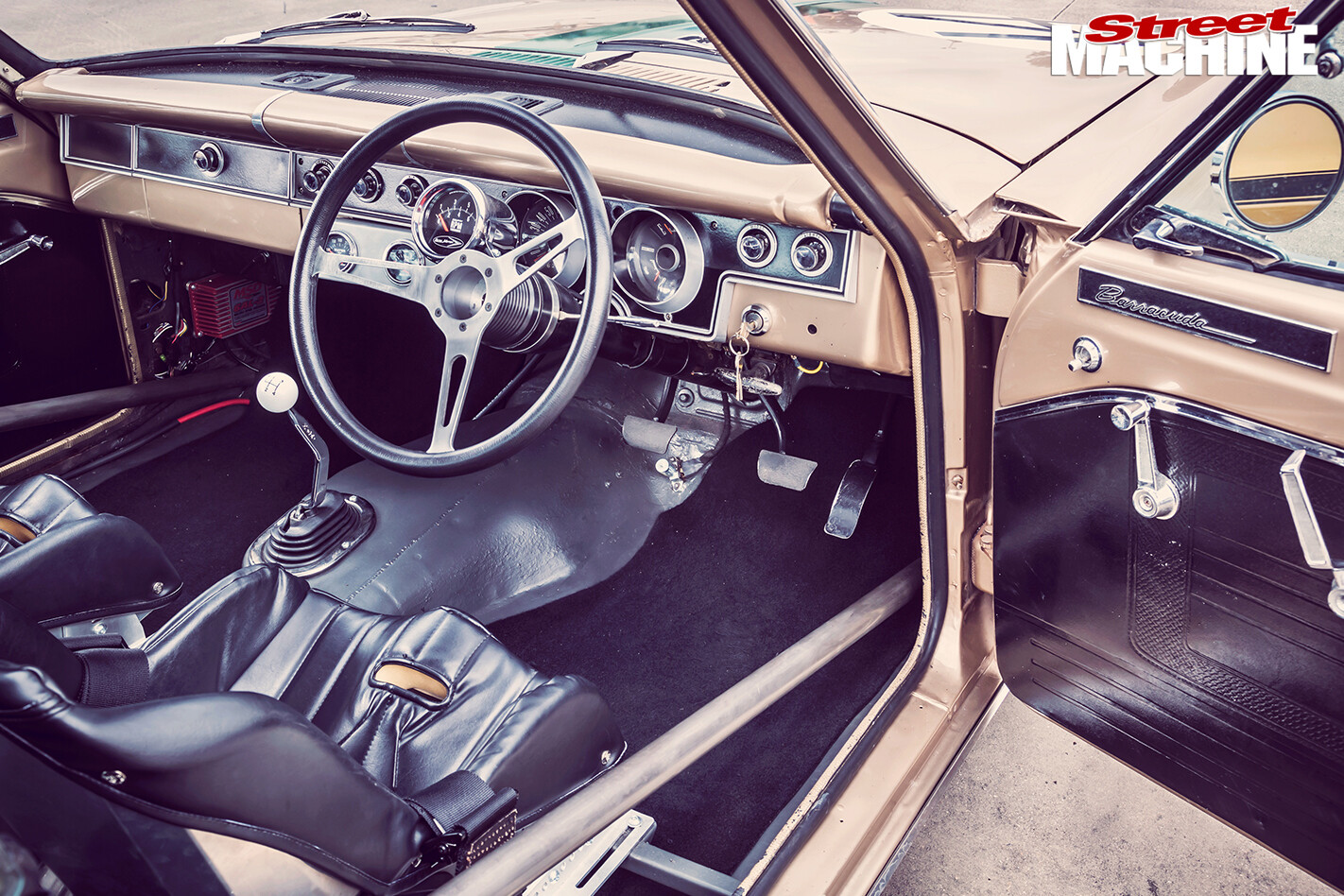 Plymouth -Barracuda -interior -front