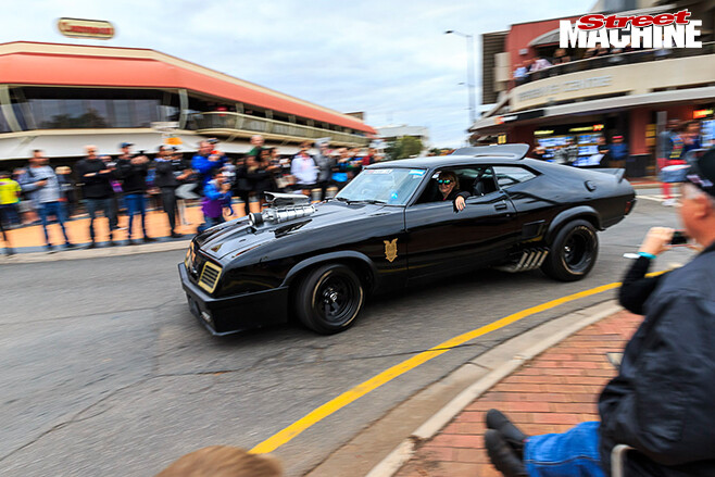 Red -centre -nats -black -interceptor