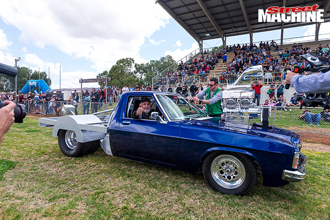 Red -centre -nats -holden One Tonner