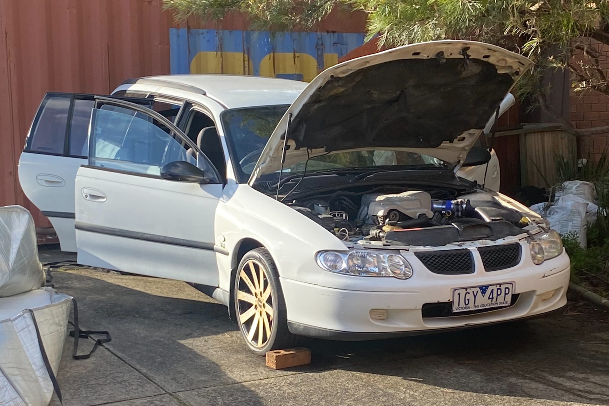 Street Machine Features Sean Bernhard Vx Commodore 1