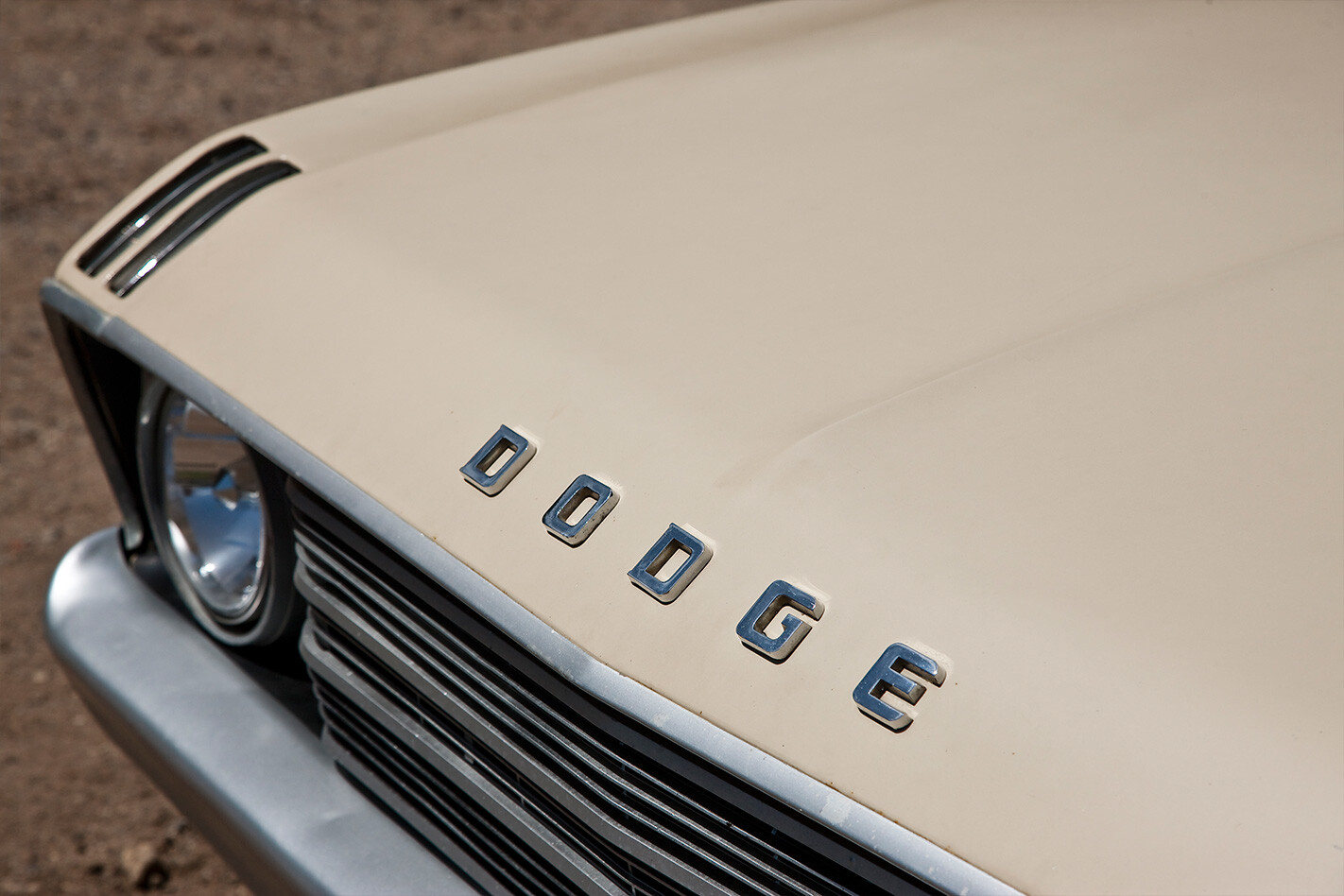 SLAMMED-DODGE-UTE-4