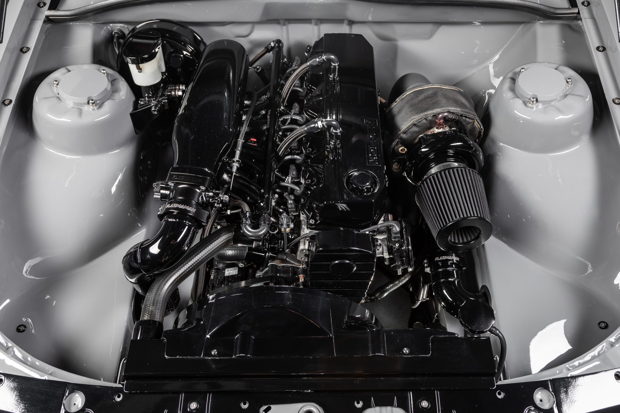 Street Machine Features Stefan Tomevski Vl Commodore Thekng Engine Bay