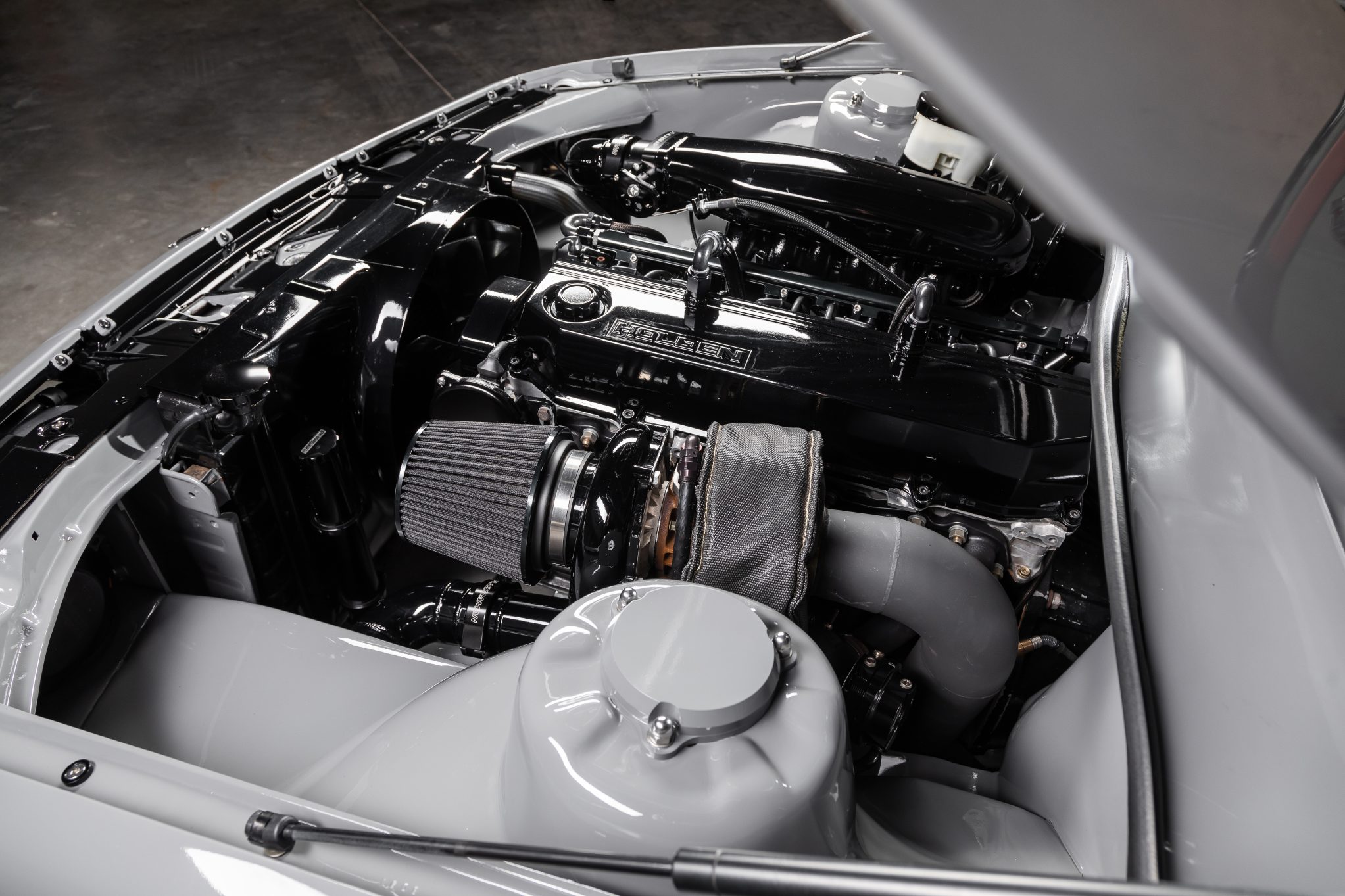 Street Machine Features Stefan Tomevski Vl Commodore Thekng Engine Bay 9