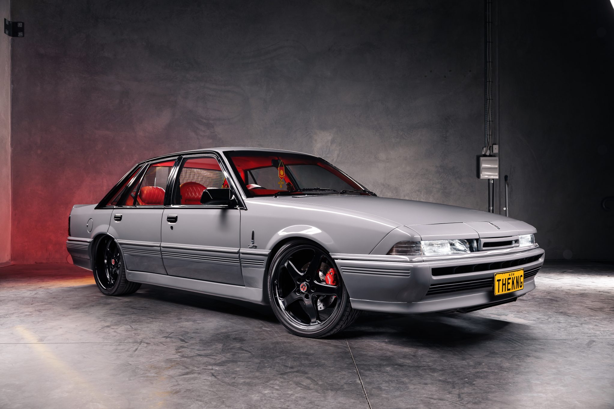 Street Machine Features Stefan Tomevski Vl Commodore Thekng Front Angle 2