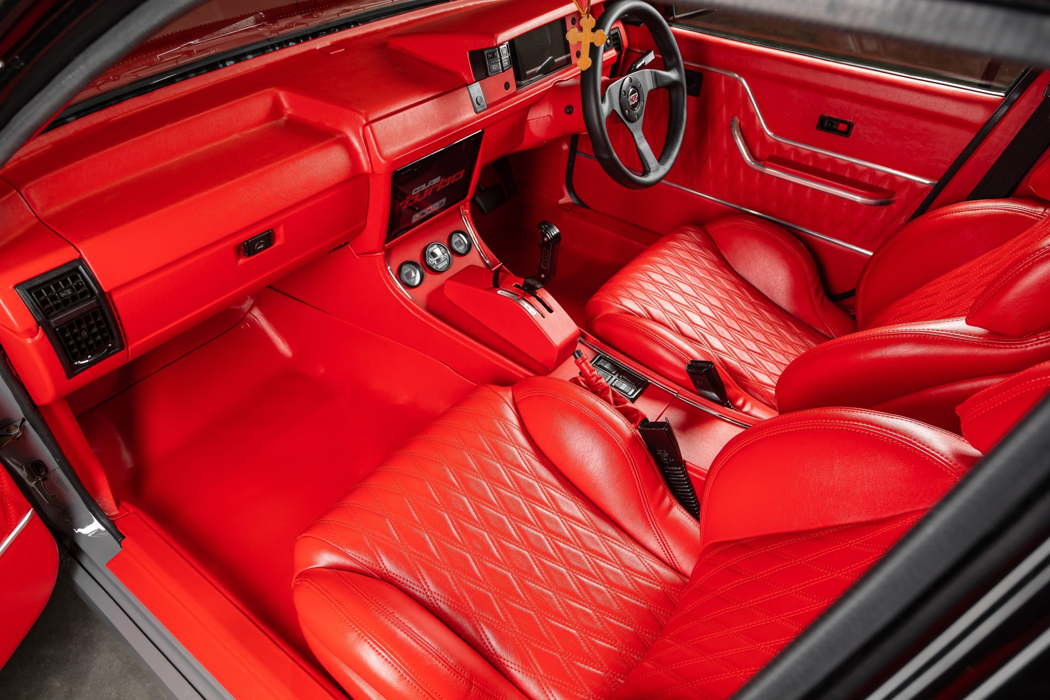 Street Machine Features Stefan Tomevski Vl Commodore Thekng Interior 2