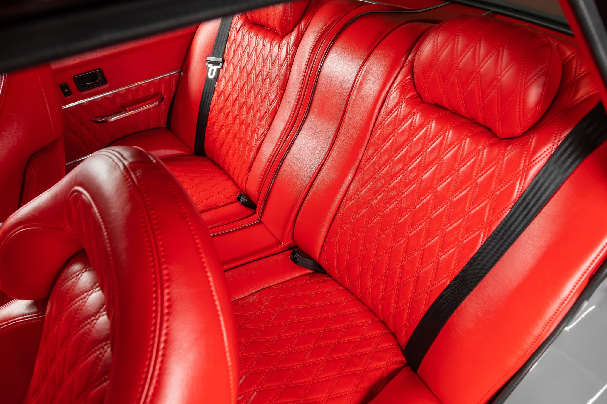 Street Machine Features Stefan Tomevski Vl Commodore Thekng Rear Seat