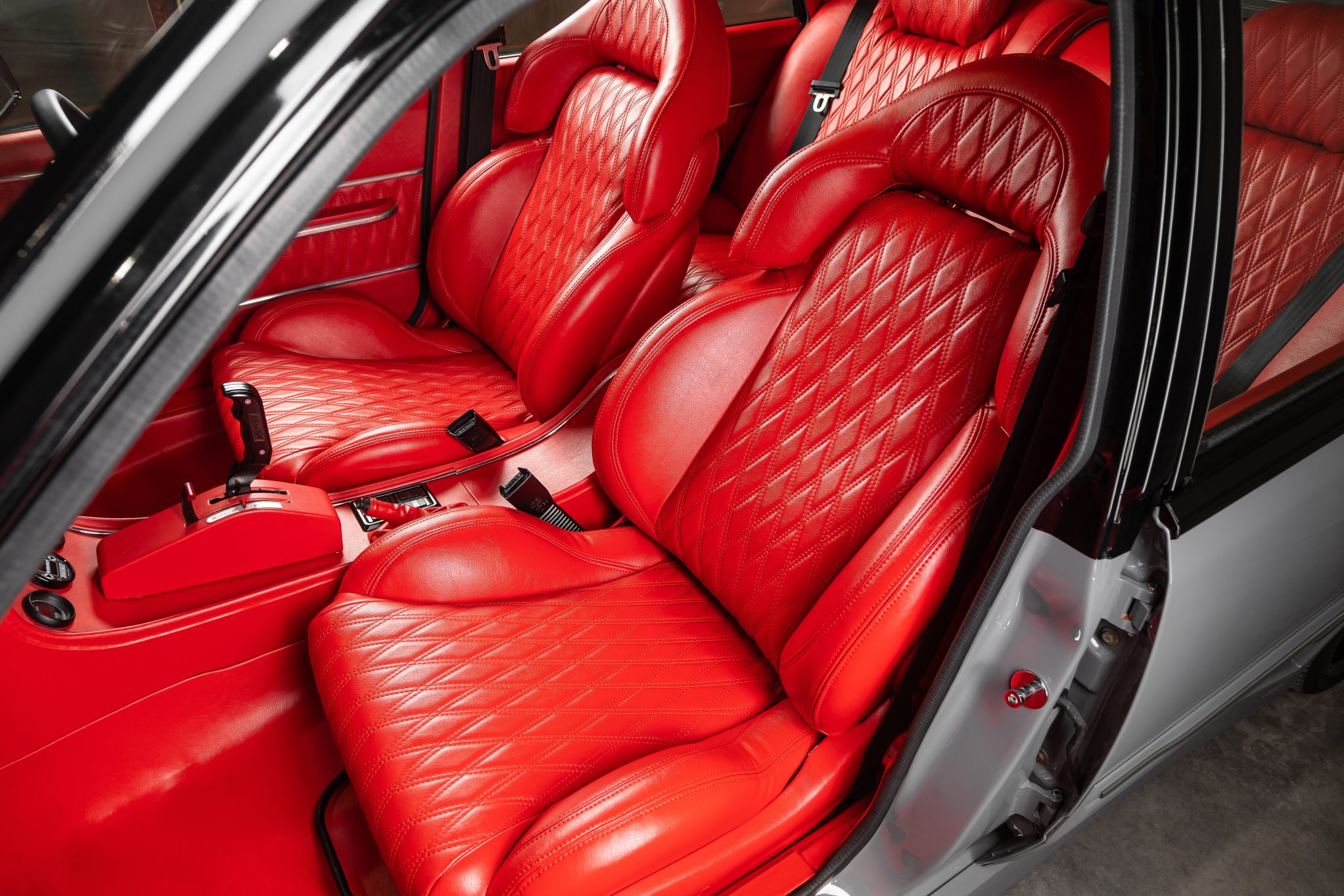 Street Machine Features Stefan Tomevski Vl Commodore Thekng Seats